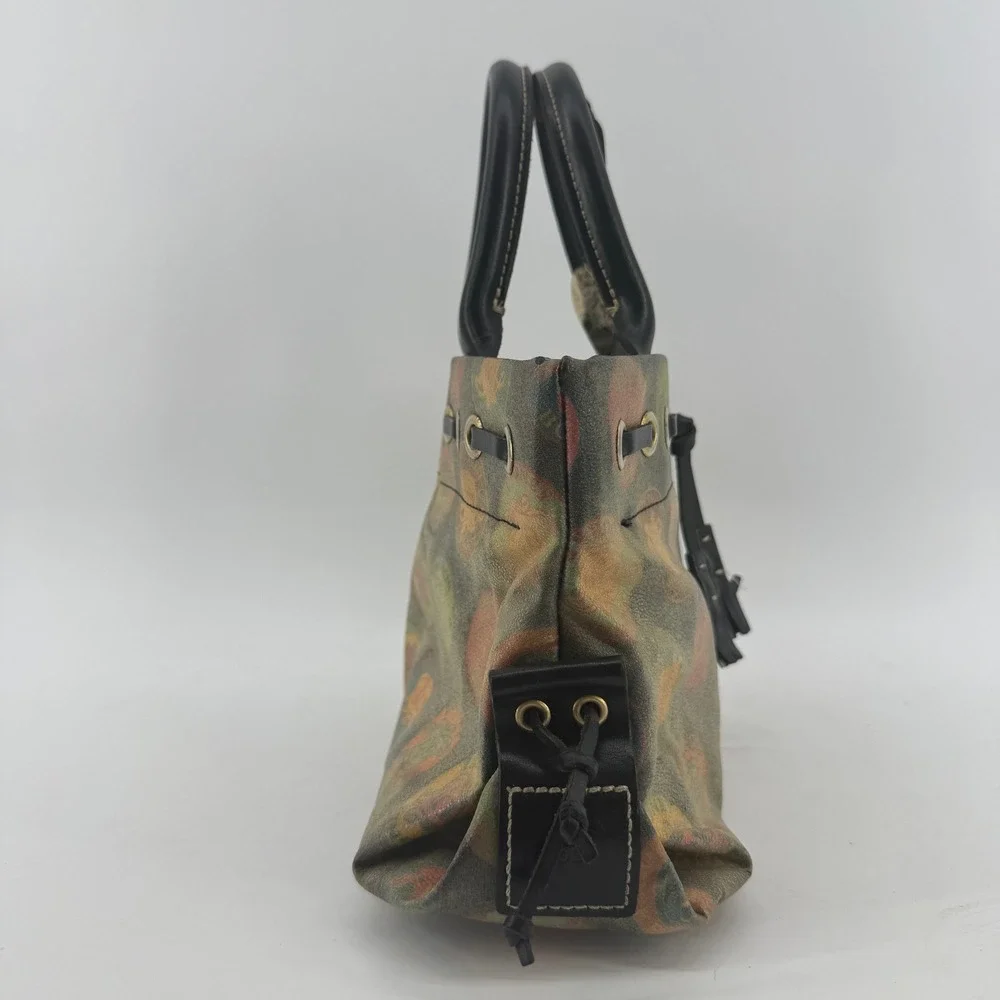 Dooney & Bourke this charming